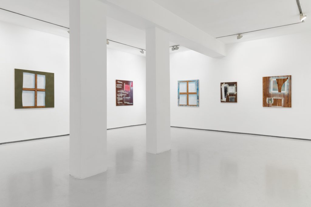 exhibition photography by Lena Gomon